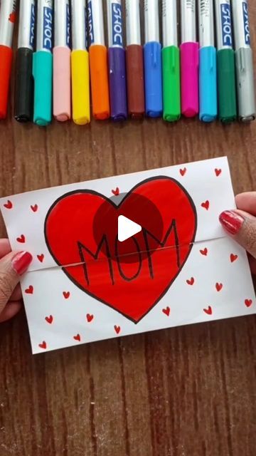 Card For Mother's Day Kids, Happy Birthday Mom Arts And Crafts, Mother Day Card Ideas For Kids, Mom Drawings From Daughter, Good Mother’s Day Cards, Activities For Mothers Day Preschool, Mother Day Cards Preschool, What To Draw For Your Mom, How To Make A Cute Mother’s Day Card