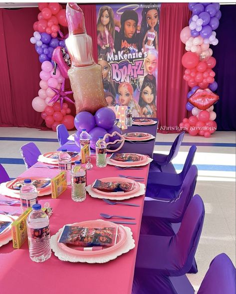 Bratz Table Decor, Bratz Centerpieces Ideas, Bratz Centerpieces, Baby Bratz Birthday Party Ideas, Bratz Dolls Birthday Party, Brats Birthday Theme, Bratz Doll Birthday Party Ideas, Bratz Doll Party, Bratz Party Ideas