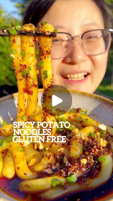 11K views · 1.9K likes | Yang&Kathi | vegan Asian food 🌈 on Instagram: "Spicy Potato Noodles *GLUTEN FREE🇩🇪 Rezept gibts im Kommentar  Today we are sharing a yummy noodle recipe which is GLUTEN FREE, these potato noodles have a very different consistency and a unique taste compared with the normal wheat noodles, try this dish out and you will love it😋  🌈Ingredients(2 Portions) Potatoes 🥔  300g Potato Starch 80g Tapioca Starch 50g Garlic  3 Cloves, chopped finely Soy Sauce 4 tbsp Dark Vinegar  2 tbsp Chili Oil 4 tbsp Scallion 2 Stalks, cut into small pieces. Water  🌈 Recipe 1.Peel and cut the potatoes into thin slices, steam for 15 minutes until they are completely cooked. Use a potato masher to mash the potatoes, add potato and tapioca starch, knead into a dough. If the dough is sti Recipes With Potato Starch, Vegan Asian Food, Gf Pasta, Yummy Noodles, Vegan Asian Recipes, Potato Noodles, Wheat Noodles, Noodle Recipe, Tapioca Starch