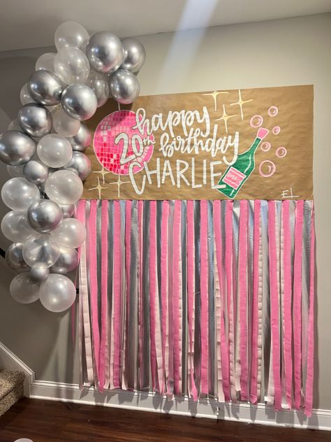 21 St Party Ideas, Brown Paper 21st Sign, 21st Birthday Wall Decorations, Party Ideas 20th Birthday, Dorm Bday Decorations, College Birthday Decorations, 20th Birthday Sign Ideas, 20th Bday Ideas Party, 20th Birthday Pink Theme