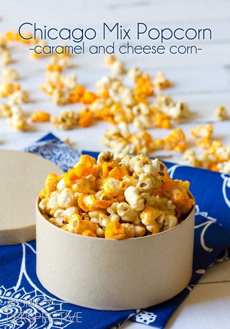 #Copycat Garretts Popcorn AKA "Chicago Mix Popcorn" #caramel #popcorn #cheese #fall #holidays #party #ediblegifts Popcorn Recipes Cheese, Caramel Popcorn Recipe Easy, Garrett Popcorn, Popcorn Recipes Caramel, Cheese Popcorn, Popcorn Treats, A Spicy Perspective, Popcorn Snacks, Popcorn Recipe