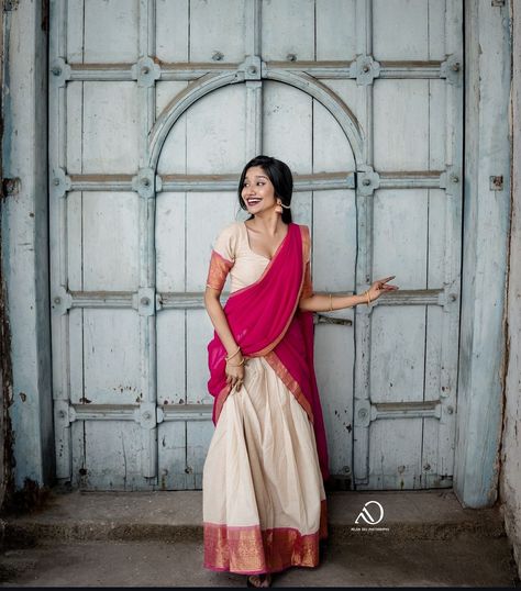 Simple Pattu Half Saree, Pattu Saree With Sleeveless Blouse, Dhavani Styling Ideas, Poses On Half Saree, Pavadai Thavani Design, South Indian Half Saree Look, Half Saree Aesthetic, Kerala Saree Styling, Half Sarees South Indian