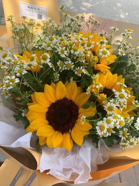 Sunflowers And Daisies, Virtual Flowers, Daisy Bouquet, Boquette Flowers, Sunflower Bouquets, Flowers Bouquet Gift, Nothing But Flowers, Wildflower Garden, Flower Therapy