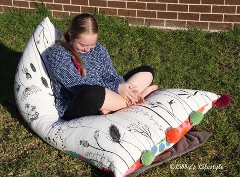 The Easiest Ever Bean Bag Tutorial. | Libby's Lifestyle. Bin Bag Chair, Make A Bean Bag Chair, Bean Bag Sewing Pattern, Bean Bag Activities, Sitting Bag, Bean Bag Chair Pattern, How To Make A Bean Bag, Bean Bag Pattern, Diy Bean Bag Chair