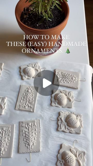 Stephenie Watts on Instagram: "I love these paper clay ornaments! They feel both vintage and nostalgic to me. This is my first time making anything like this and while I was experimenting Hampton took over the whole operation and loved it! It turned into a fun together and we will absolutely be making more. Paper clay is nontoxic and the mold cleaned out easily with a straw cleaning tool. I got my paper clay from Amazon. You can absolutely paint these when dry or leave them as is. Enjoy and happy everything!! ❄️ #holidaycraft #christmascrafts" Pressed Clay Ornaments, Diy Clay Garland, Polymer Clay Christmas Ornaments Diy, Stephenie Watts, Air Dry Clay Ornaments, Cleaning Mold, Air Dry Clay Projects, Clay Houses, Polymer Clay Christmas