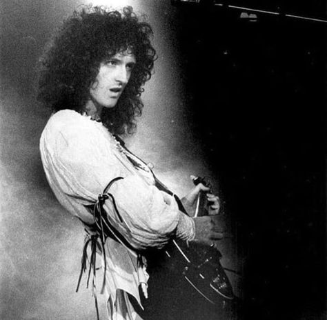 Brain May, Queen Brian May, Queen Photos, John Deacon, Queen Band, Roger Taylor, Brian May, Bohemian Rhapsody, Freddie Mercury