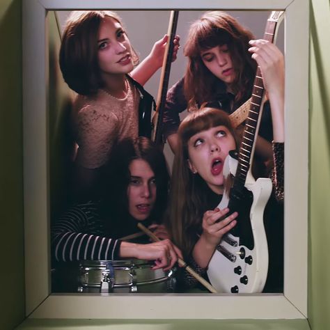 Band Pictures Aesthetic, Rock Bands Aesthetic, 90s Band Aesthetic, Girl Band Aesthetic, Band Pictures Ideas, Rock Band Aesthetic, Tie Aesthetic, Band Shoot, Aesthetic Band