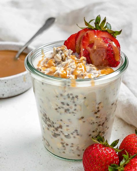 Looking for a sweet and easy breakfast idea? These Salted Caramel Overnight Oats are perfect for busy mornings and will leave you satiated and ready to take on the day! #plantbasedonabudget #overnight #oats #caramel Plant Based Overnight Oats, Caramel Overnight Oats, Breakfast Jars, Plant Based On A Budget, Oats Overnight, Desserts Table, Overnight Oats Recipes, Breakfast In A Jar, Vegan Breakfasts