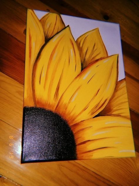 فن الرسم بالمسامير, Sunflower Sketches, Watercolor Sunflowers, Flower Drawings, Minimalist Flower, Simple Canvas Paintings, Cute Canvas Paintings, Easy Canvas Art, Easy Canvas Painting