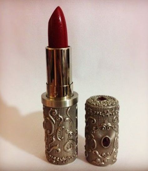 Vintage red lipstick in original art deco designed tube. Vintage Trinkets, Lipstick Container, Makeup Package, Lipstick Tube, Lipstick Case, Vintage Cosmetics, Lipstick Holder, Vintage Makeup, Rocker Chic