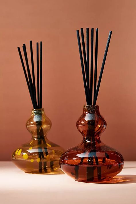 Homemade Reed Diffuser, Reed Diffuser Decor, Lux Candles, Luxury Diffuser, Reed Diffuser Bottle, Anthropologie Candle, Essential Oil Reed Diffuser, Diffuser Bottle, Candle Packaging