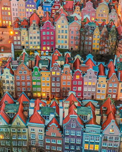 Gdansk. Most colorful town in Poland.... - Architecture Hub Poland Cities, Europe Architecture, Gdansk Poland, Colorful Houses, Poland Travel, European Cities, Conde Nast Traveler, Gdansk, Beautiful Places Nature