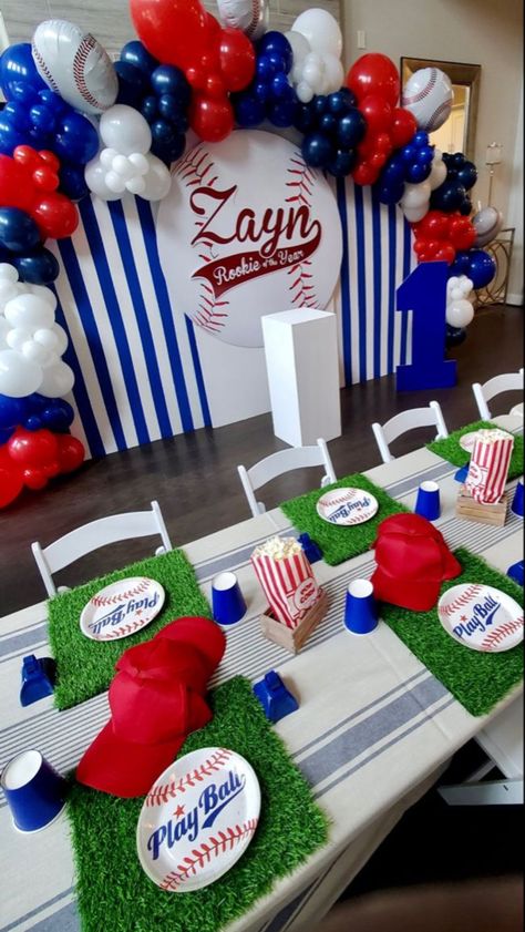 Baseball Backdrop Birthday Parties, Baseball Balloon Arch Birthday Parties, Rookie Of The Year First Birthday Decorations, Baseball Decorations Party Ideas, Baseball 1st Birthday Party Decorations, Braves Themed Party, Baseball Birthday Party Backdrop, Rookie Birthday Party, Baseball Theme 1st Birthday Party