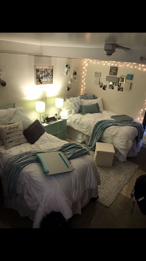 Duo Room Ideas, Sharing A Room Ideas Sisters Aesthetic, 2 People 1 Bedroom Ideas, Shared Dorm Room Aesthetic, Penn State Aesthetic Dorm, Shared College Dorm Room Ideas, Aesthetic Room For 2 Sisters, Room Ideas 2 Beds, 2 Beds In One Room Ideas Aesthetic