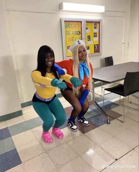 Celeberty Day Spirit Week Ideas, Guy And Girl Halloween Costumes, Halloween Costume Ideas For School, Couples Halloween Costume Black People, Halloween Costume Ideas Black Women, Mermaid Man And Barnacle Boy Costume, Gender Swap Spirit Week, Halloween Costumes Black People, Cute Bestie Halloween Costumes