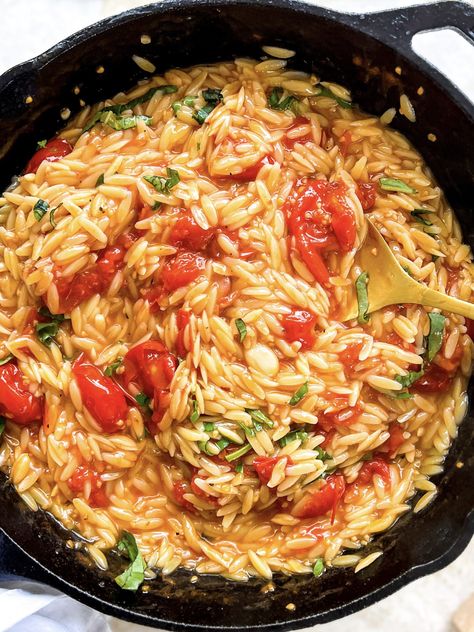 One-Pot Baked Orzo with Roast Tomatoes and Garlic – Daffodil Kitchen Orzo And Cherry Tomatoes, Orzo Cherry Tomato, Orzo Tomato Recipes, Roasted Garlic And Tomatoes, Roast Cherry Tomatoes, Baked Orzo, Roast Tomatoes, Tomato Orzo, Roast Garlic