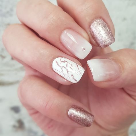 Rosegold Nailart, Gold Nails Art, Rose Gold Nail, Rose Gold Nail Art, Vday Nails, Gold Nail Art, Gold Nail, Rose Gold Nails, Pretty Nail Art