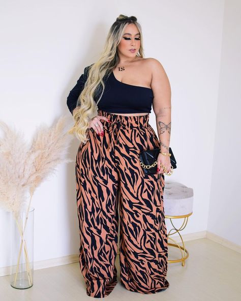 Plus Size 40th Birthday Outfit, Midsize Fashion Summer Work, Birthday Outfit Curvy Plus Size Women, Outfit For Big Size Women, Casual Birthday Outfit Plus Size, Plus Size Summer Outfits Big Stomach Curvy Fashionista, Looks Plus Size Elegante, Big Stomach Outfits For Women, Look Plus Size Elegante