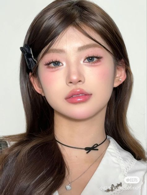 Makeup Ala Korea, Makeup Asia, Douyin Fashion, Makeup Cantik, Soft Makeup Looks, Ethereal Makeup, Cute Makeup Looks, Asian Eye Makeup, Creative Makeup Looks