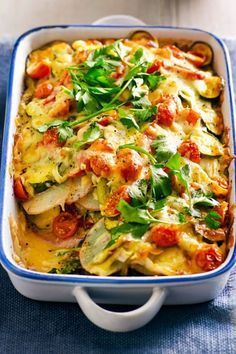 Vegetable Bake Recipes, Tray Bake Recipes, Baked Veggies, Baked Dinner, Vegetable Casserole, Baked Vegetables, God Mat, Vegetarian Dinners, Fodmap Recipes