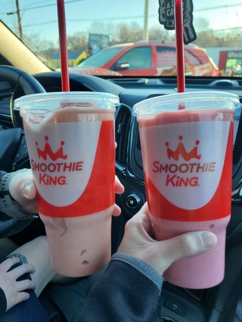 Smoothie King, Vegan Bodybuilding, Morning Smoothie, Vegan Fitness, Dunkin Donuts Coffee Cup, Angel Food, Summer Fashion Trends, Meat Free, Vegan Life