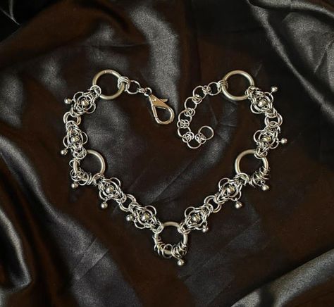 Heart Chainmail, Silver Metal Chainmail Jewelry, Chainmail Metal Bracelet, Gothic Chainmail Jewelry, Adjustable Chainmail Chain Bracelet, Wax Carving Jewelry, Gothic Jewelry Diy, Chainmaille Jewelry Patterns, Chainmail Jewelry