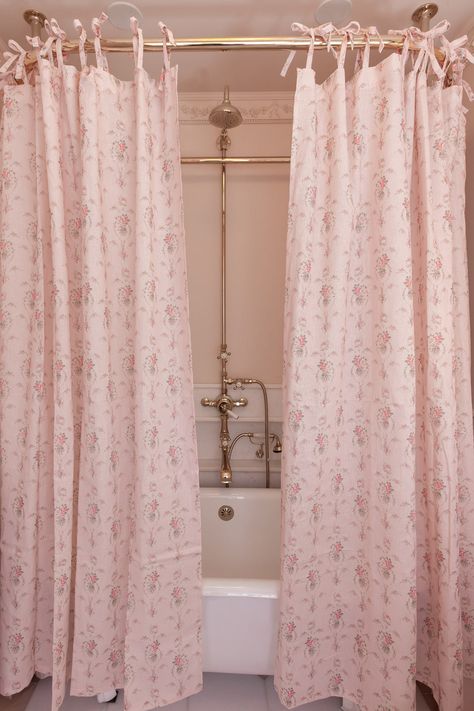 Bathroom Decor Feminine, Pink Bathroom Curtains, Feminine Shower Curtain, Vintage Bathroom Curtains, Shower Curtain Floral, Cute Bathroom Shower Curtains, French Shower Curtain, Pink Floral Shower Curtain, Bathroom Inspiration Shower Curtains