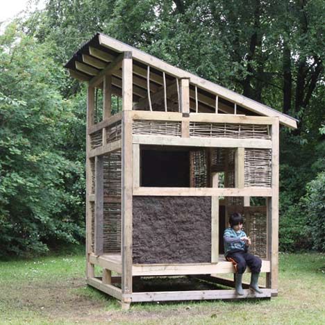 Dezeen Architecture, Wattle And Daub, Japanese Tea House, Rammed Earth Wall, Rammed Earth, Cob House, Natural Building, Small Buildings, Tiny House Cabin