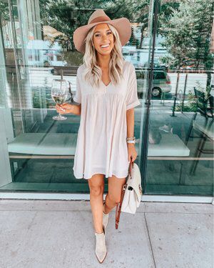 Check out this look I found on LIKEtoKNOW.it http://liketk.it/2DQ8Y  Download the LIKEtoKNOW.it app to see! Summer Wineries Outfit, Napa Outfit, Winery Outfit Summer, Vineyard Outfit, Winery Outfit, Wine Tasting Outfit, 2023 Dress, Outfit Boots, Wineries Outfit