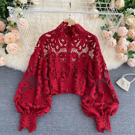 Top In Pizzo, Lace Lanterns, Short Blouse, Stand Collar Shirt, Mode Kimono, Lace Blouse Long Sleeve, Lantern Sleeved Blouses, Short Blouses, Red Blouse