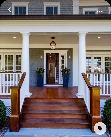 Craftsman House Porch Ideas, Front Porch Traditional Home, Homes With A Front Porch, Traditional Porch Ideas, Front House Porch, Front Porch Architecture, Front Porch Design Entrance, Houses With Front Porches, Elevated Front Porch