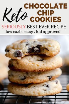 Keto Chocolate Chip Cookie Recipe, Low Carb Chocolate Chip Cookies, Dolce Poche Calorie, Galletas Keto, Keto Cookie Recipes, Desserts Keto, Postre Keto, Keto Chocolate Chip Cookies, Keto Chocolate Chips