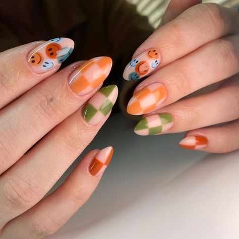 Fall Mismatched Nails, Fall Colors Nail Designs, Autumnal Nail Art, Easy Plaid Nails, Luminary Fall Nails, Groovy Gel Nails, Retro Fall Nails, Fun Nails Fall, Checkered Fall Nails