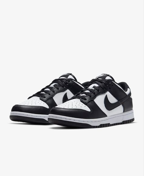 Dunks Black, Nike Dunks Low, Nike Panda, Dunks Low, Sneaker Shop, Shoe Nike, Basketball Sneakers, Nike Fashion, Nike Dunk Low