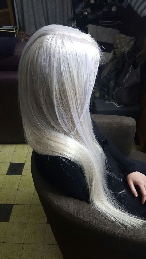 Long White Hair, Silver Blonde Hair, Icy Blonde Hair, White Blonde Hair, Silver Blonde, Platinum Hair, Platinum Blonde Hair, Hair Dye Colors, Hair Inspiration Color