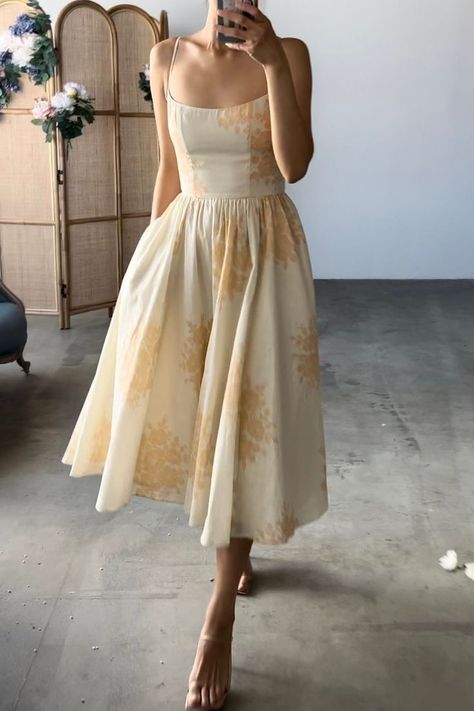 Wedding Guest Dress Fit And Flare, Square Corset Dress, Tea Time Dresses, Beautiful Corset Dress, Sew Wedding Guest Dress, Wedding Guest Corset Dress, Wedding Guest Dress Vintage, Cottagecore Wedding Guest Dress, Wedding Dresses Guest Spring