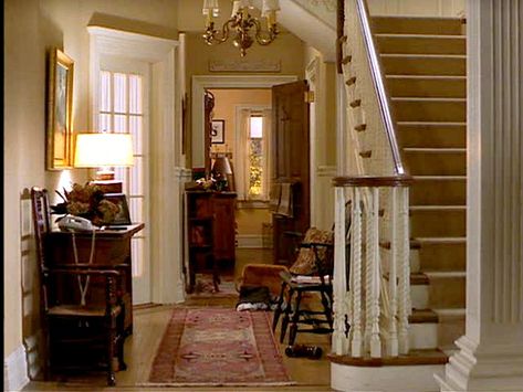 Stepmom Movie, 90s House, 80s House, Movie Houses, 90s Home, Suburban House, Nancy Meyers, American House, Stranger Things Dr