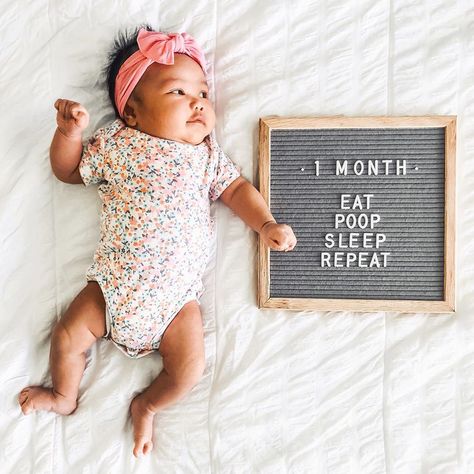 One Month Old Letter Board Ideas, One Month Letterboard Baby, 1 Month Old Baby Photoshoot, Infant Photoshoot, Newborn Baby Announcement, 1 Month Baby, Boy Letter, Ig Quotes, Baby Messages