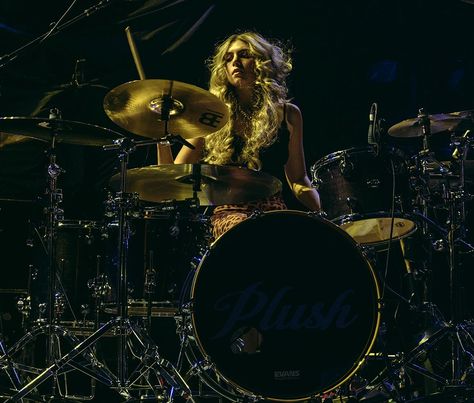 Girl Rock Band Aesthetic, Girl Drummer Aesthetic, Female Drummer Aesthetic, Drummer Girl Aesthetic, Drummer Aesthetics, Drums Aesthetic, Female Rockstar Aesthetic, Drummer Girl, Female Drummer