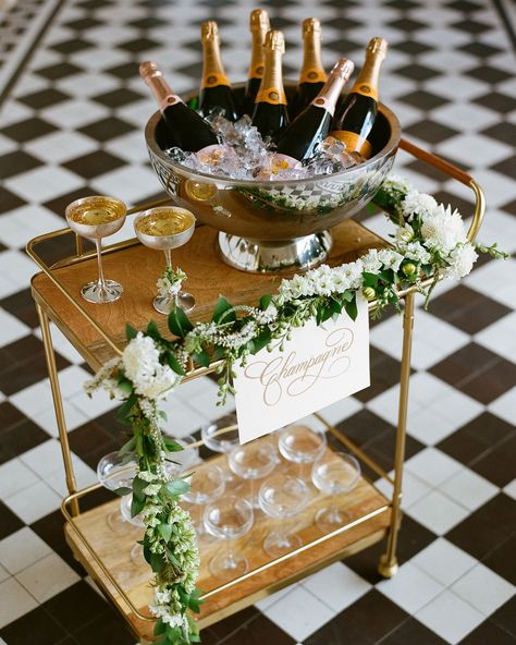 20 Bar Carts That'll Transform Your Wedding's Cocktail Hour and Reception #WeddingBars #WeddingBarCarts #BarCarts #WeddingDrinks | Martha Stewart Weddings Wedding Bar Cart, Wedding Brunch Reception, Decoration Buffet, Winter Bridal Showers, Cocktail Hour Wedding, Red Bouquet Wedding, Wedding Dr, Bar Cart Styling, Champagne Bar