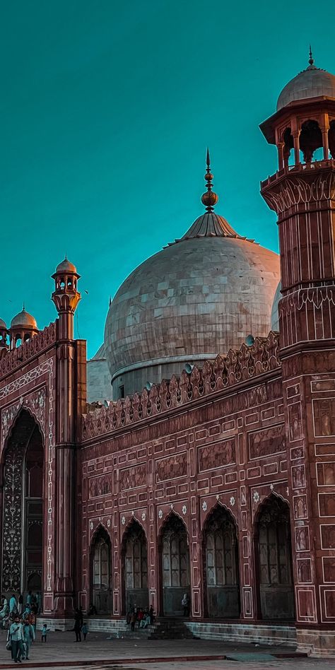 Pakistani Architecture Paintings, Beautiful Mosques Wallpaper, Pakistani Background, Lahore Architecture, Badshahi Masjid Lahore, Pakistan Mosque, Pakistani Architecture, Badshahi Masjid, Beautiful Masjid