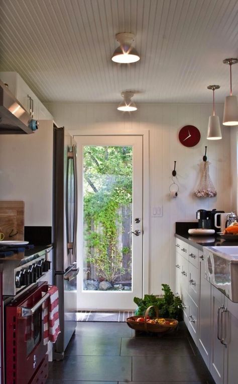 We love to see architects and designers take on kitchen remodels: Here are five worth admiring from the newest members of the Remodelista Architect/Designe Single Patio Door, Australian Kitchen, Galley Kitchen Remodel Ideas, Galley Kitchen Design, Galley Kitchen Remodel, Galley Style Kitchen, Galley Kitchens, Diy Kitchen Remodel, Popular Kitchens