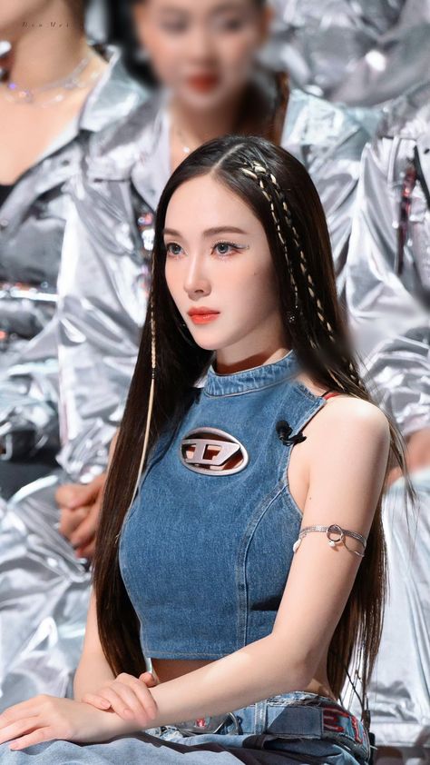 Girls Generation Jessica, Krystal Fx, Ex Girl, Snsd Jessica, Jessica & Krystal, Female Character Inspiration, Jessica Jung, Kpop Idols, Beauty Queens