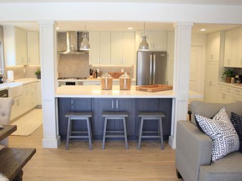 Christina On The Coast, Open Concept Kitchen Living Room Layout, Small Open Concept, Christina Anstead, Open Concept Kitchen Living Room, Open Concept Kitchen And Living Room, Open Kitchen And Living Room, Dining Room Combo, Classic Kitchen