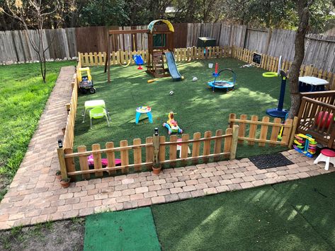 Affordable Backyard Ideas Diy, Backyard Play Spaces, Diy Kids Playground, Outdoor Kids Play Area, Toddler Play Area, Backyard Goals, Toddler Playground, Backyard Kids, Kids Backyard Playground