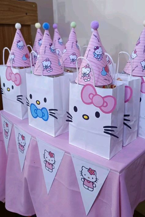 Hello Kitty Birthday Diy Ideas, Hello Kitty Favor Bags, Hello Kitty Treat Bags, Hello Kitty Carnival Theme, Hello Kitty B Day Party, Hello Kitty 5th Birthday Party Ideas, Hello Kitty Birthday Treats, Hello Kitty Sleepover Ideas, Hello Kitty 3rd Birthday Party