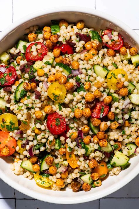 Healthy Dinner Recipes With Couscous, Simple Couscous Salad, Edamame Couscous Salad, Veggie Couscous Salad, Couscous With Veggies, Corn Couscous Salad, Chickpea Salad Lunch, Side Dish For Dinner Party, Vegan Lunch Ideas Healthy