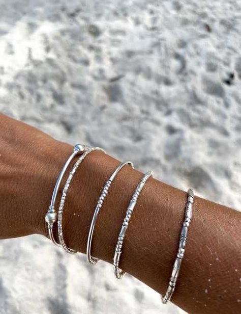 🌊🧘🏽💍 Silver Boho Bracelets, Classy Silver Bracelets, Beautiful Silver Jewelry, Silver Jewellery Bracelet, Silver Jewelry Combo, Silver Jewelry Outfit Ideas, Sterling Silver Bracelets Women, Bracelet Stacks Silver, Silver Stacked Bracelets