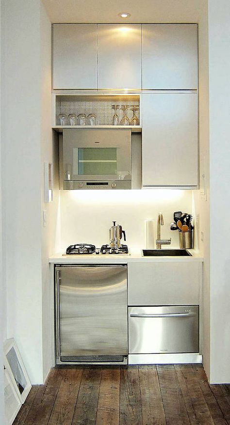 Simple Small Kitchen Design, Simple Small Kitchen, Carriage House Kitchen, Big Kitchens, Small Basement Kitchen, Micro Kitchen, Apartemen Studio, Small Kitchen Design Ideas, Tiny Kitchens