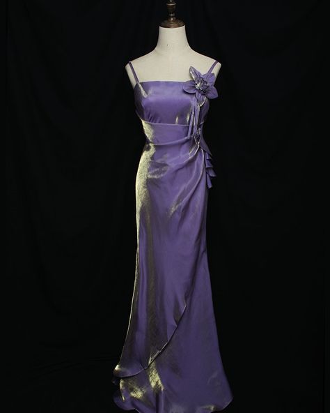 🥰Vintage-style gown evening dress with floral embellished sheath design, 3 colors available. 👉Search 'RDLCE-012' on devilinspired.com #devilinspired #gowndress #lolitacoord #lolitafasion #elegantdress #vintagestyle #vintagedress Purple Dress Evening, Orchid Prom Dresses, Simple Long Purple Dress, Purple Empire Waist Dress, Vintage Winter Formal Dresses, Vintage Prom Dresses 90s Purple, Enchanted Forest Prom Dresses Blue, Short Vintage Dresses, Whimsigoth Bridesmaid Dress